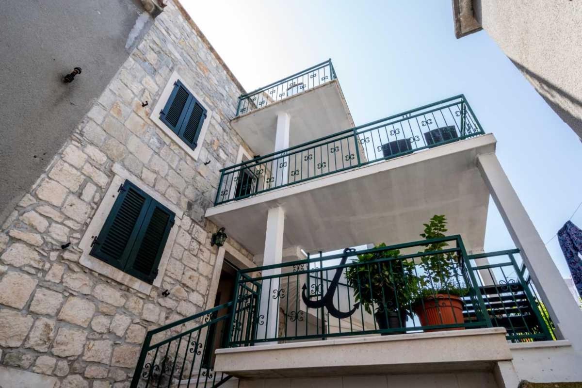 Apartments Inn Baška Voda Екстериор снимка