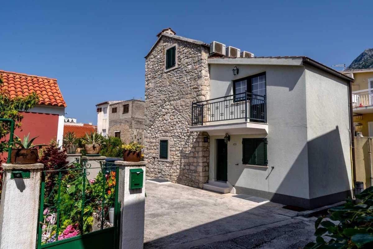 Apartments Inn Baška Voda Екстериор снимка